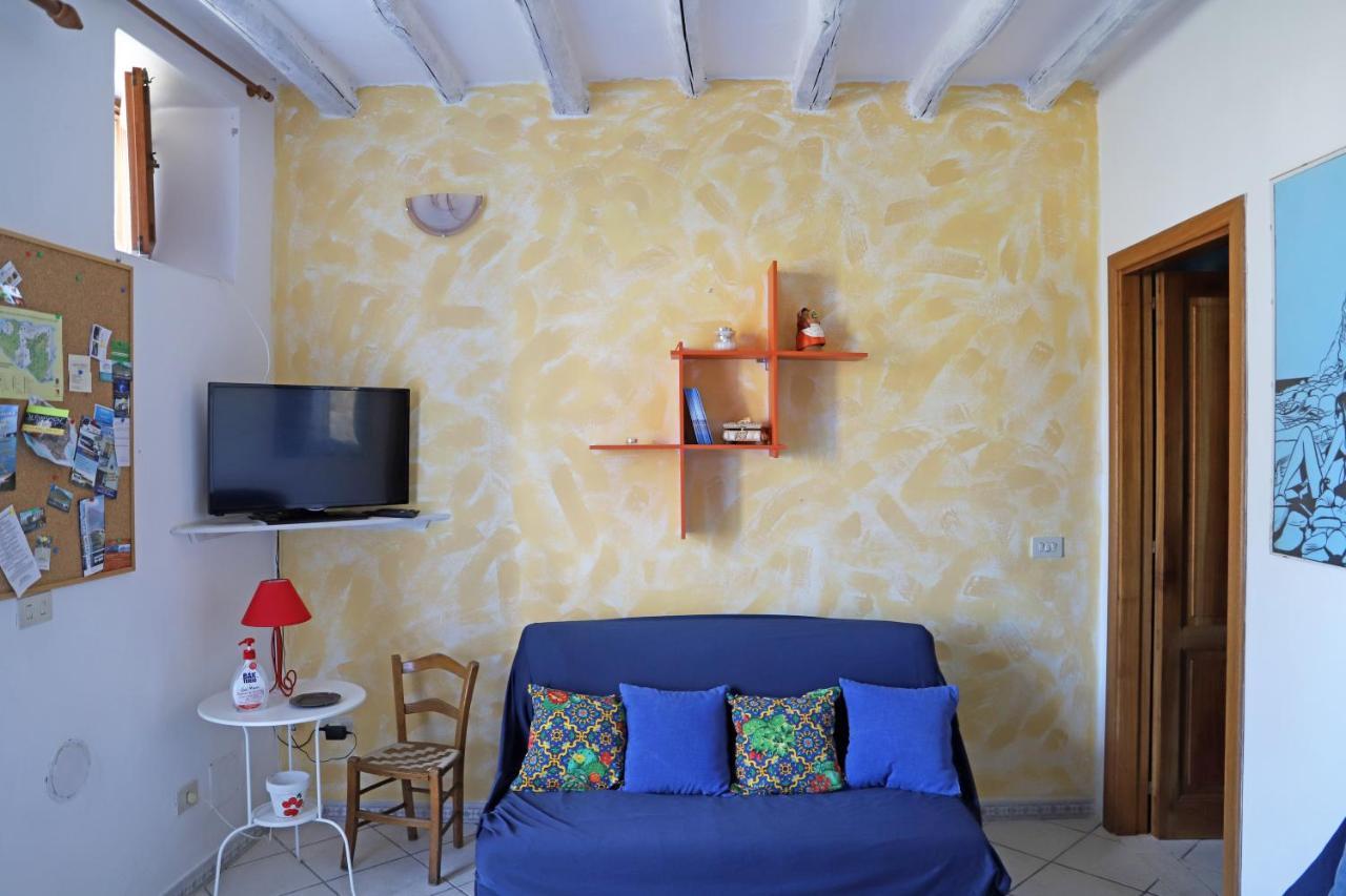 Casa Vacanze Lorenzo Villa Malfa  Exterior foto